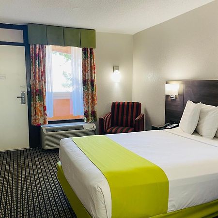 Days Inn By Wyndham Irving Grapevine Dfw Airport North Exterior photo