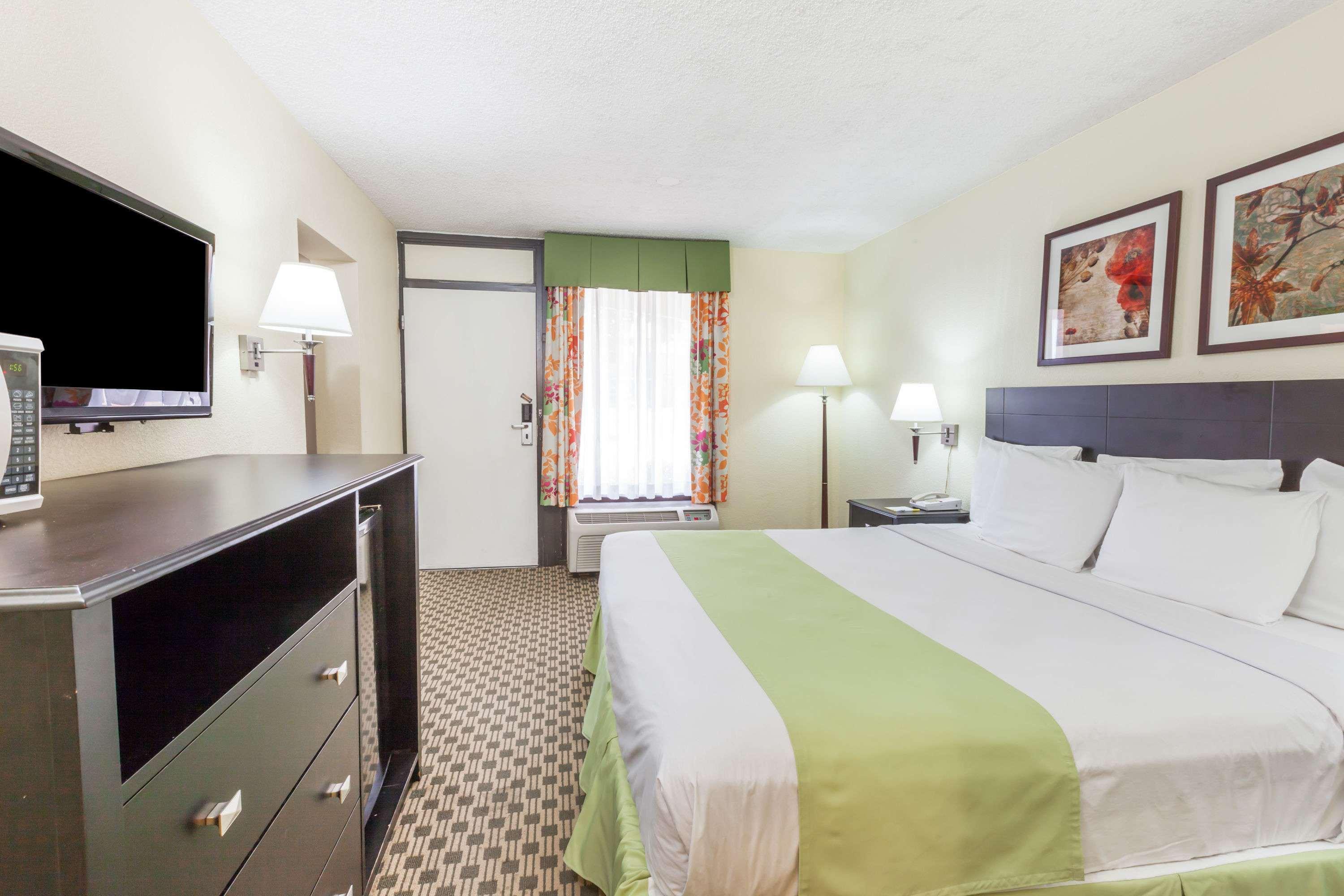 Days Inn By Wyndham Irving Grapevine Dfw Airport North Exterior photo
