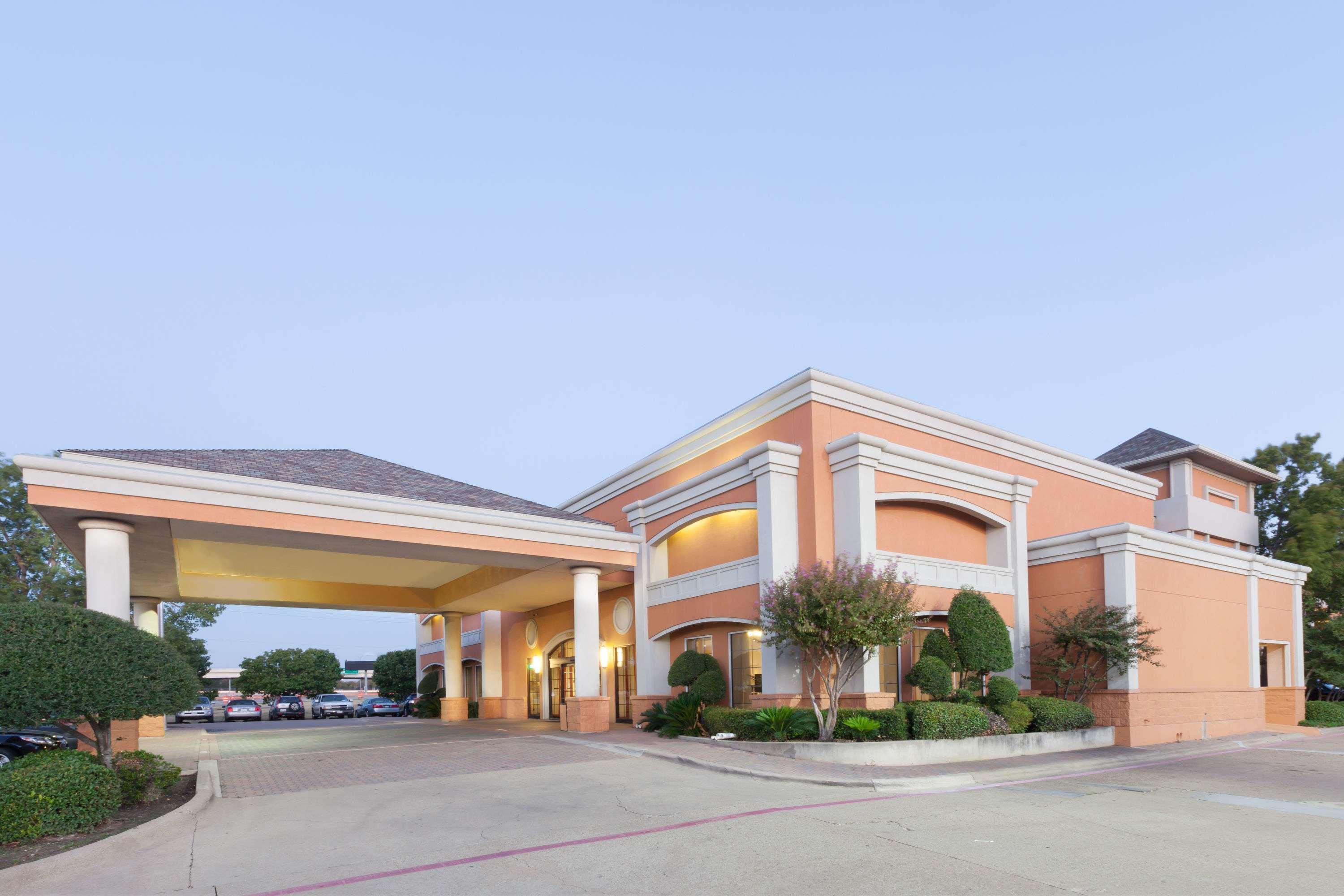 Days Inn By Wyndham Irving Grapevine Dfw Airport North Exterior photo